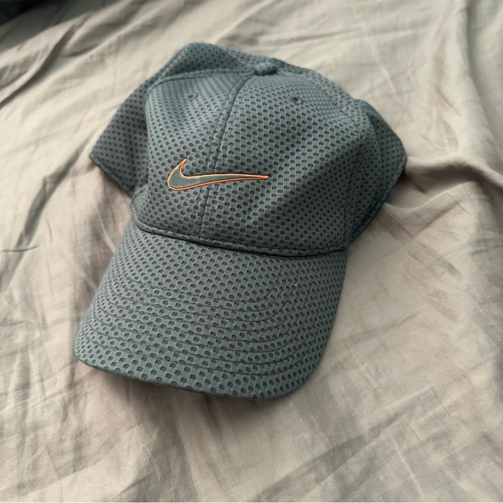 Men’s Nike Dri-FIT Grey Orange Club Structure Swoosh Hat